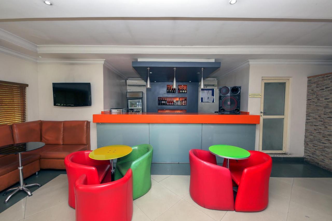 Ksf Place Alaka Lagos Luaran gambar