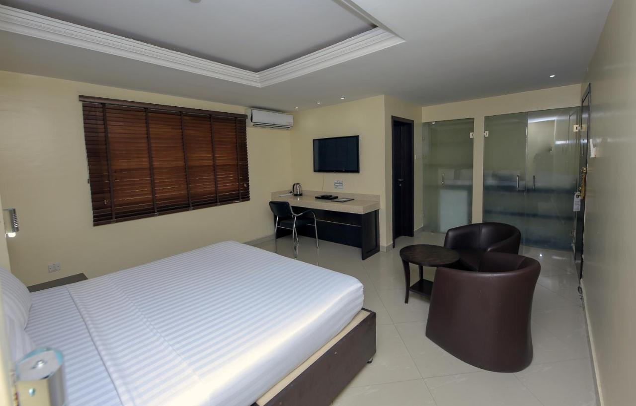 Ksf Place Alaka Lagos Luaran gambar