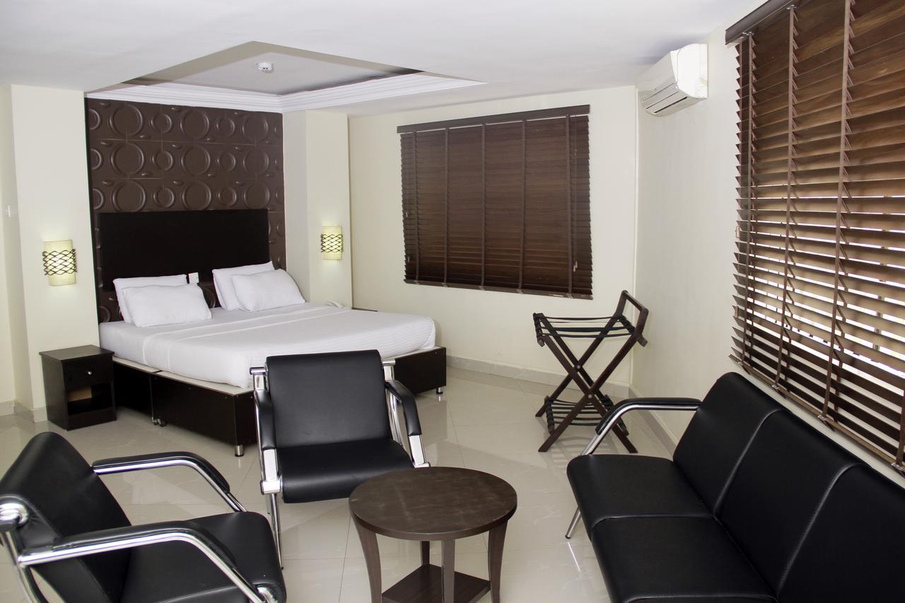 Ksf Place Alaka Lagos Luaran gambar
