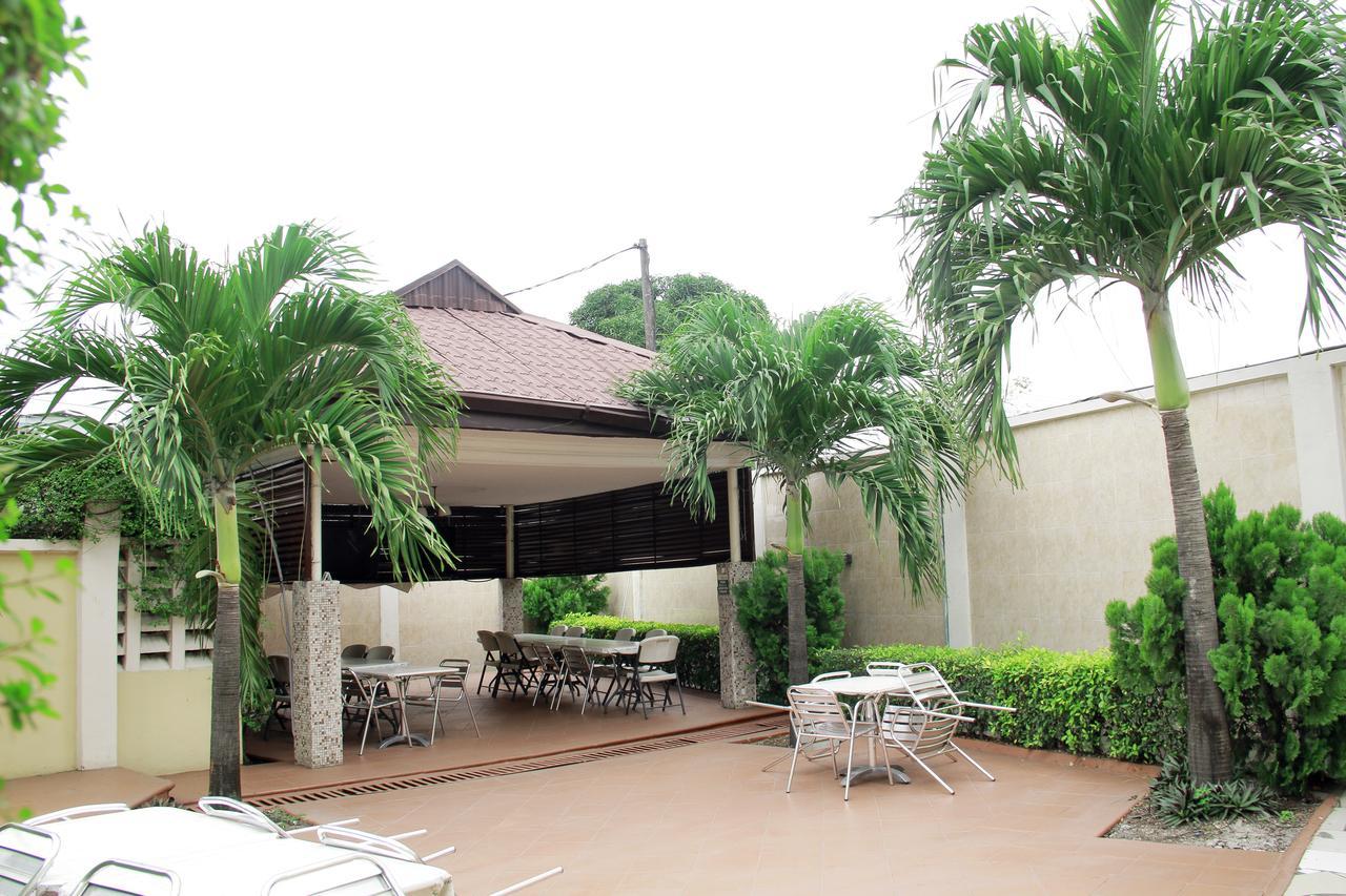 Ksf Place Alaka Lagos Luaran gambar