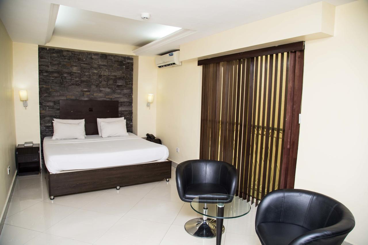 Ksf Place Alaka Lagos Luaran gambar