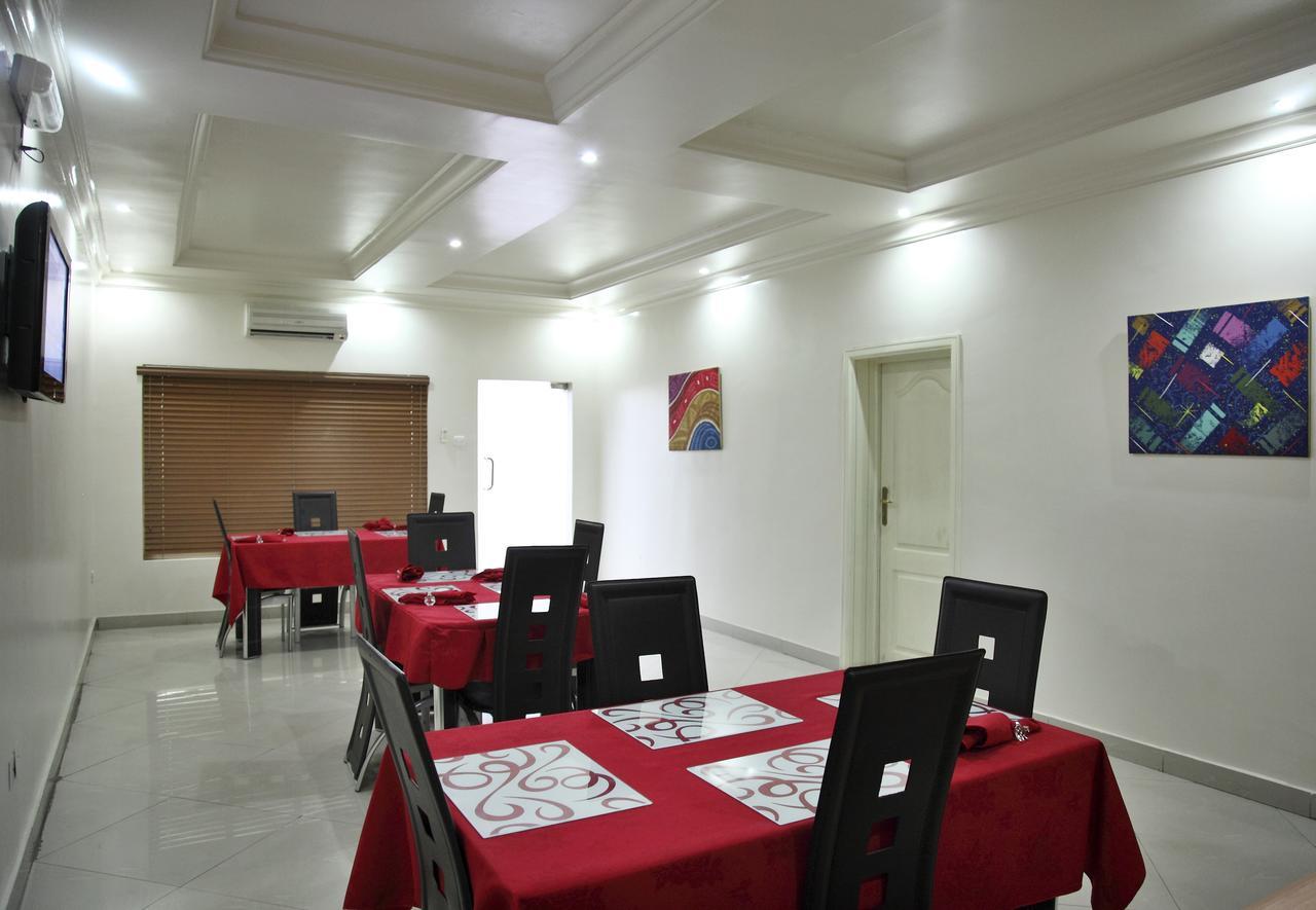 Ksf Place Alaka Lagos Luaran gambar